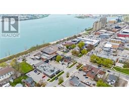 110 WELLINGTON STREET - 30