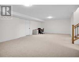 102 Leneve STREET - 15
