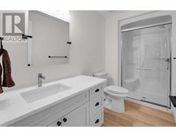 102 Leneve STREET - 17
