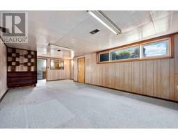 1220 ISABELLA STREET North - 12