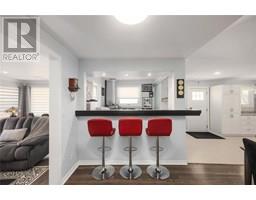 880 Devine STREET - 13