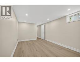 330 Somerset CRESCENT - 26