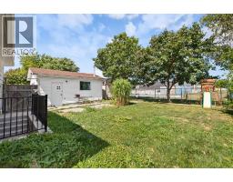 330 Somerset CRESCENT - 32