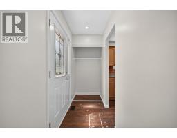 330 Somerset CRESCENT - 5