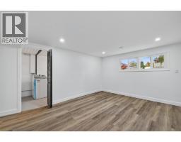 1128 OVERLEA CRESCENT - 19