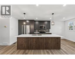 1128 OVERLEA CRESCENT - 3