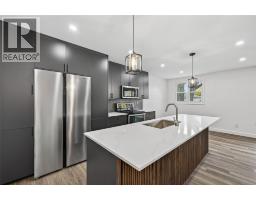 1128 OVERLEA CRESCENT - 4