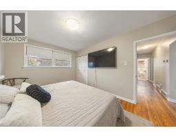 1035 WELLINGTON STREET - 10