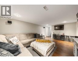 1035 WELLINGTON STREET - 16