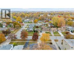 1035 WELLINGTON STREET - 29