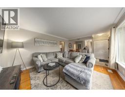 1035 WELLINGTON STREET - 3