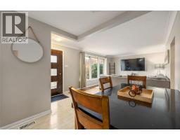 1035 WELLINGTON STREET - 6