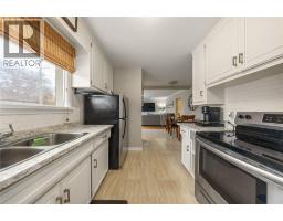 1035 WELLINGTON STREET - 7