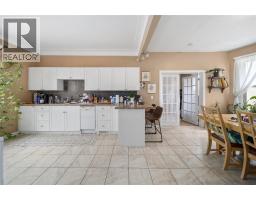 169 CHRISTINA STREET South - 18