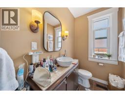 169 CHRISTINA STREET South - 24