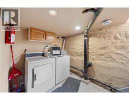 169 CHRISTINA STREET South - 34