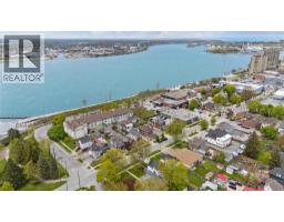 169 CHRISTINA STREET South - 36