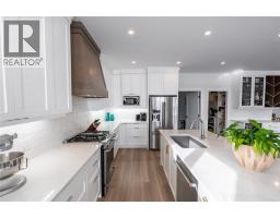 3613 Queen STREET - 12