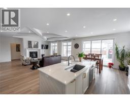 3613 Queen STREET - 13