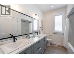 3613 Queen STREET - 26