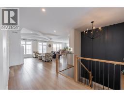 3613 Queen STREET - 4