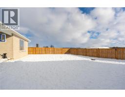 3613 Queen STREET - 40