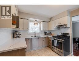 668 WINCHESTER CRESCENT - 11