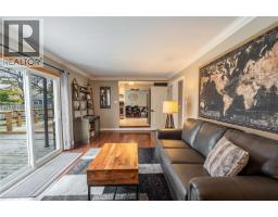 668 WINCHESTER CRESCENT - 16