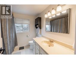 668 WINCHESTER CRESCENT - 20