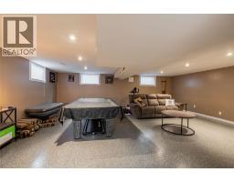 668 WINCHESTER CRESCENT - 27