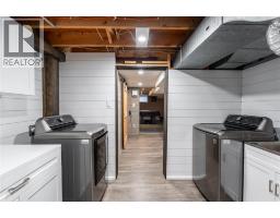 668 WINCHESTER CRESCENT - 29