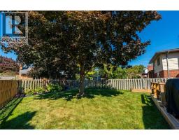 668 WINCHESTER CRESCENT - 34