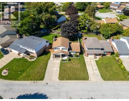 668 WINCHESTER CRESCENT - 39