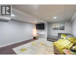 3024 Maidstone CRESCENT - 38