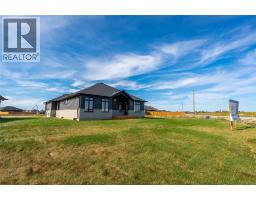 3559 PAUL CRESCENT - 32