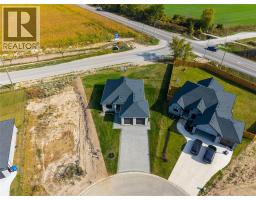 3559 PAUL CRESCENT - 37