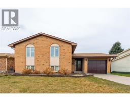 305 OAKLEA COURT - 1