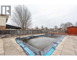 305 OAKLEA COURT - 36