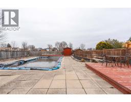 305 OAKLEA COURT - 38