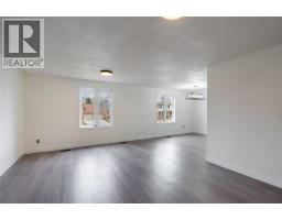 305 OAKLEA COURT - 4