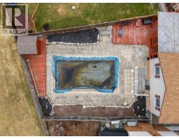 305 OAKLEA COURT - 42