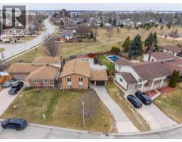 305 OAKLEA COURT - 43