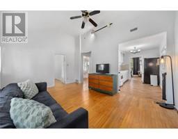 581 CROMWELL STREET - 10