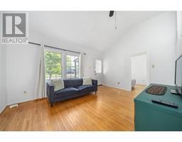 581 CROMWELL STREET - 9