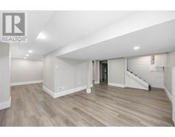 290 Cromwell STREET - 24