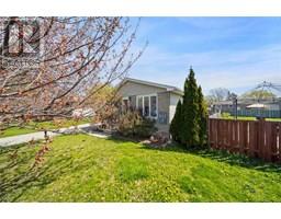 346 Somerset CRESCENT - 2