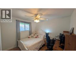 44 YORK CRESCENT - 10