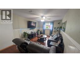 44 YORK CRESCENT - 15