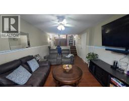 44 YORK CRESCENT - 17