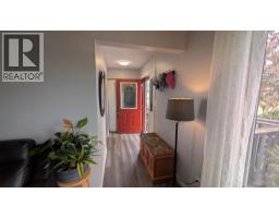 44 YORK CRESCENT - 3